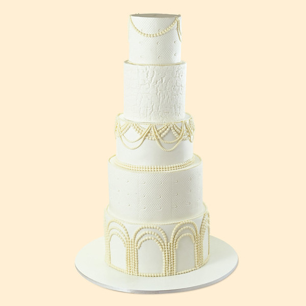 Raskošna torta na 5 spratova